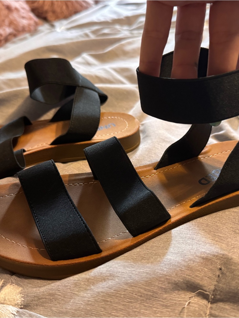 Women’s Black Elastic Strappy Sandals with Tan Footbed - “UNR8ED” size 7.5/8 NEW